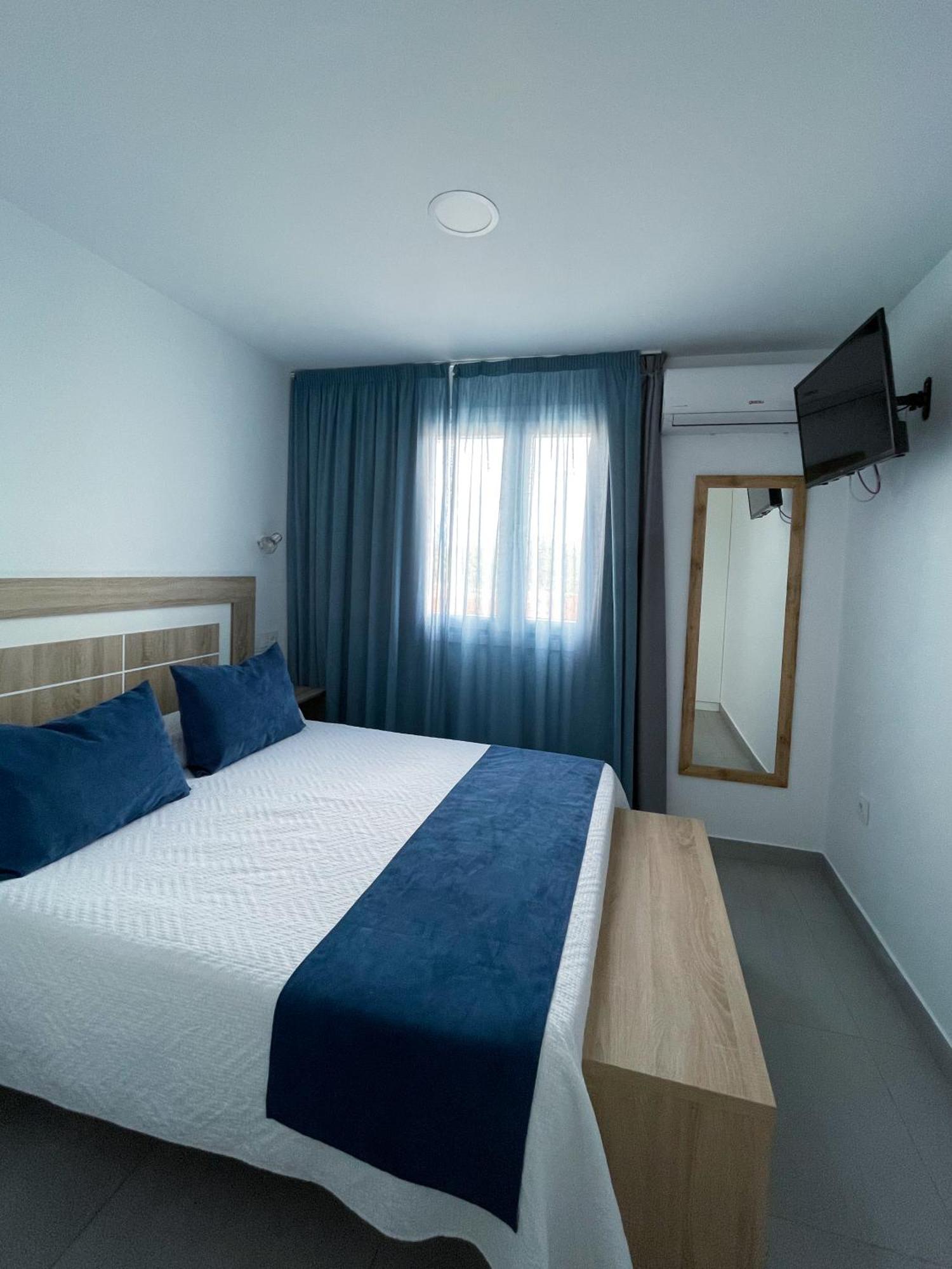 Apartamentos Lusitania Parking Gratis Bajo Disponibilidad Merida Exterior photo